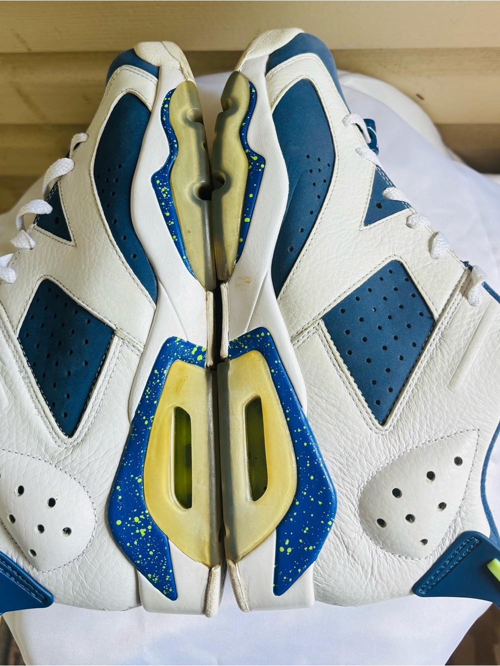 Men Nike Air Jordan 6 Low "Ghost Green" - Picture 10 of 13